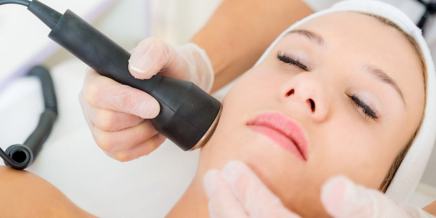 Pulizia del viso con radiofrequeza